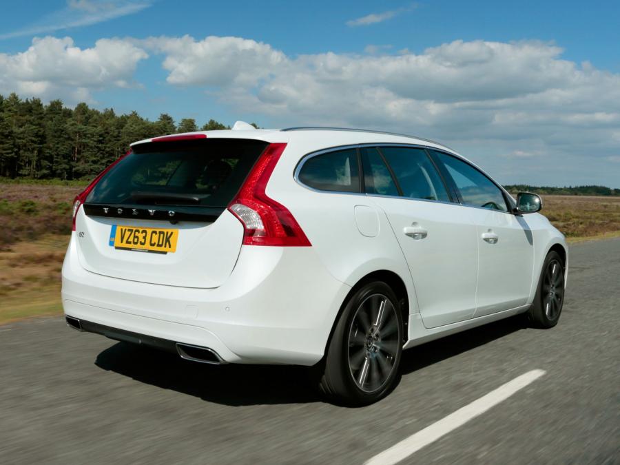  Volvo V60 2013 года  (UK) (фото 4 из 14)